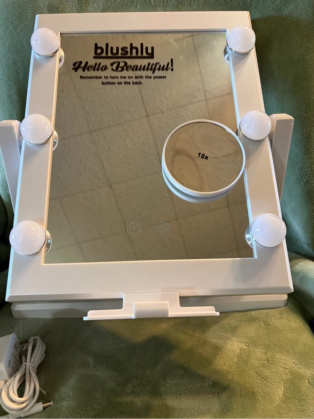 Blushly Lighted Hollywood Vanity Mirror With Phone Mount